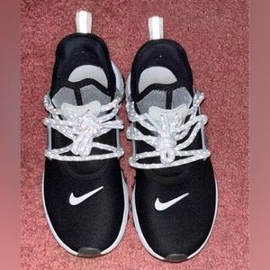 Women’s Nike React Prestos never worn size 6